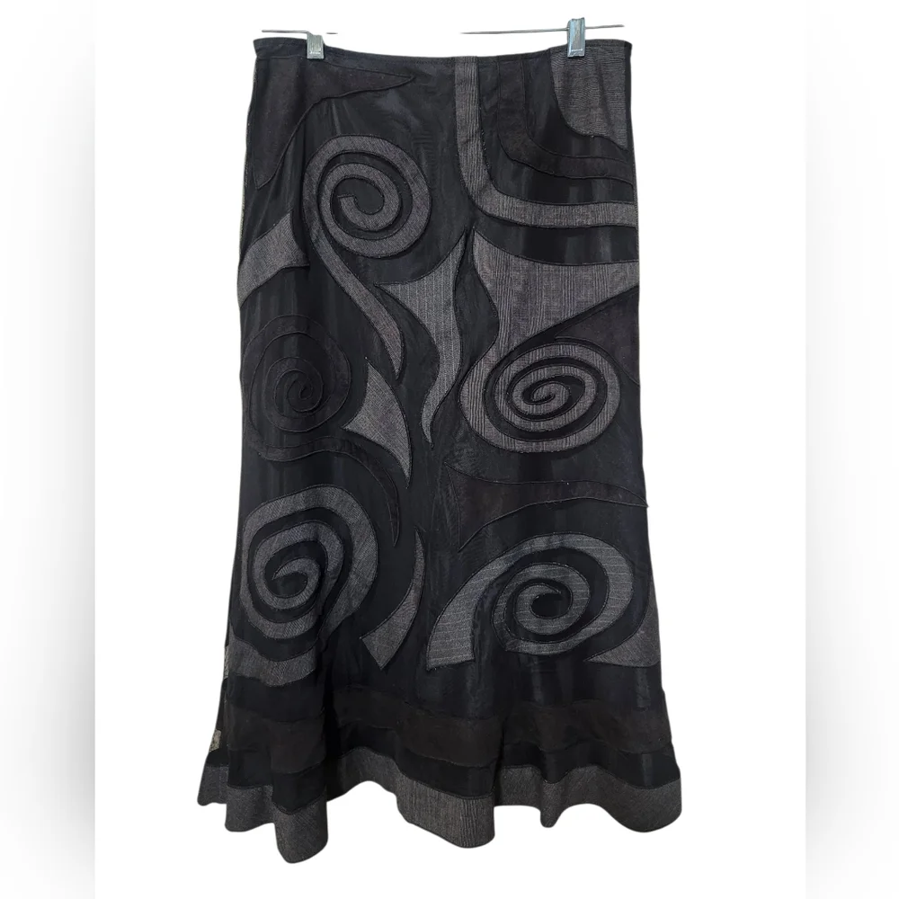 Tribal Black Artistic Abstract Swirl Skirt Size 8 EUC